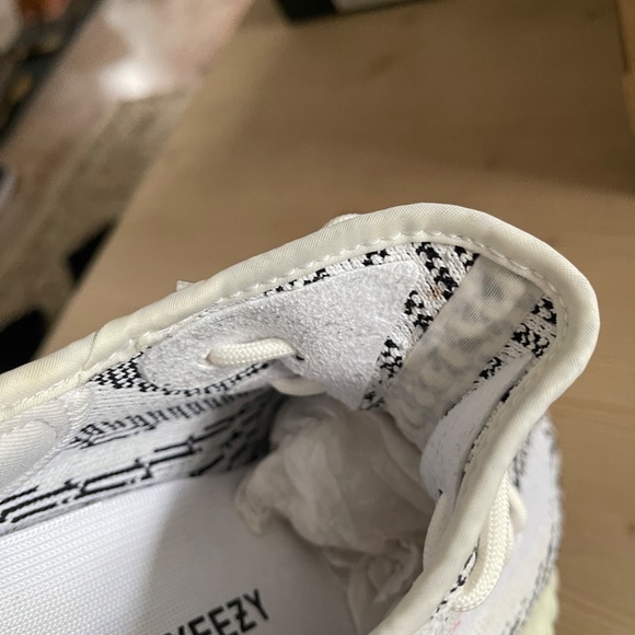 Yeezy Adidas Boost 350 V2 US 6 1/2 Zebra Sneakers - Picture 13 of 17